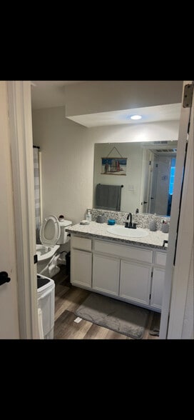 Building Photo - 1313 Floyd Ave