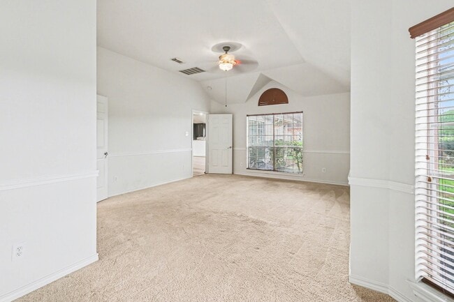 Building Photo - 16434 Red Crest Dr