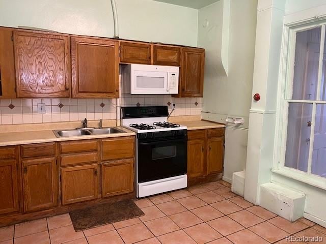 Building Photo - Studio Apartment - Great Location!