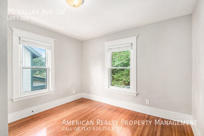 Building Photo - 20 Valley Ave SW