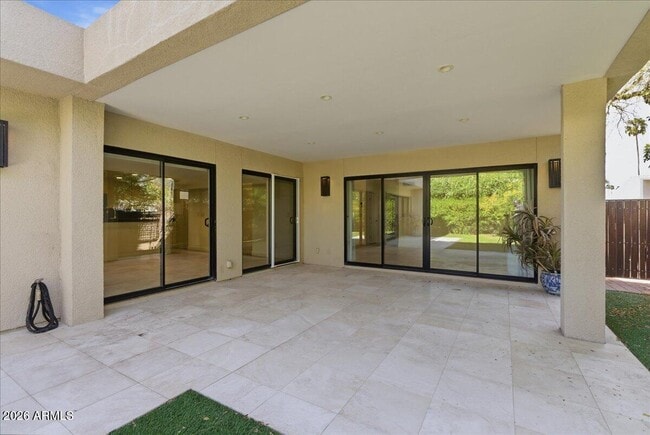 Building Photo - 5309 N 24th Pl