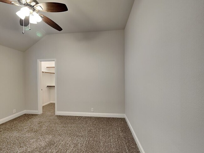 Building Photo - 1204 Sagewood Dr