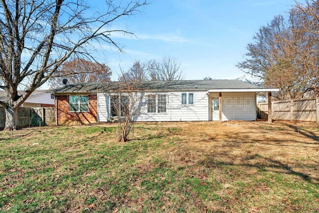 Building Photo - 3644 Vago Ln