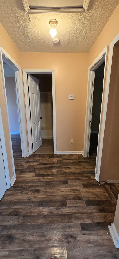 Building Photo - 803 Ruby St