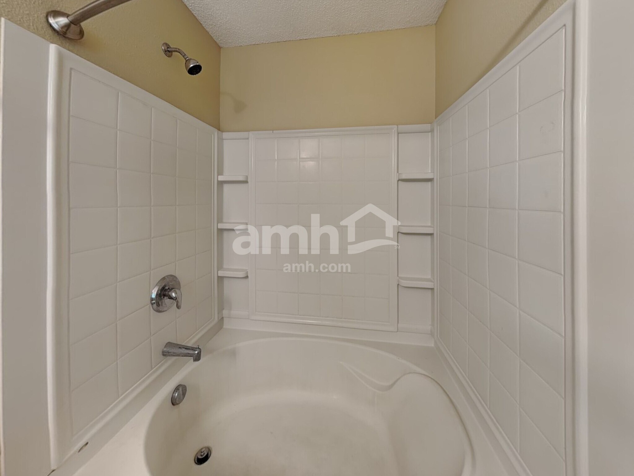 Building Photo - 10891 Albertson Dr