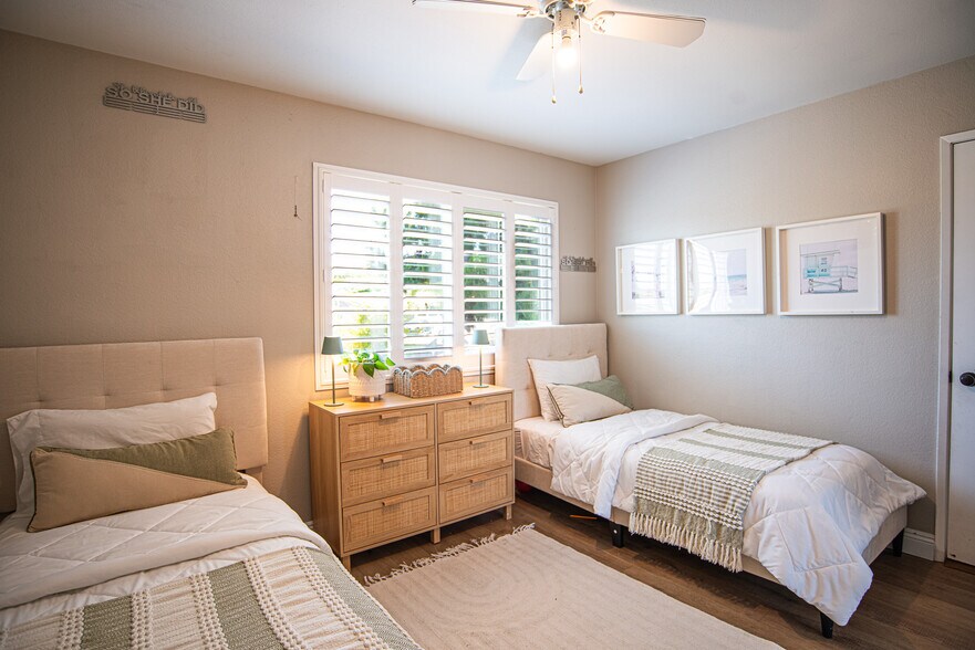 Building Photo - 5239 Hubbert St