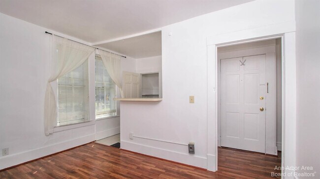 Building Photo - 610 S Ashley St