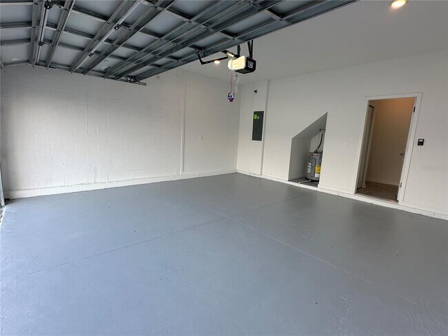 Building Photo - 8956 Swing Ln