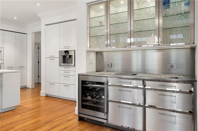 Building Photo - 4224 E Conway Dr NW