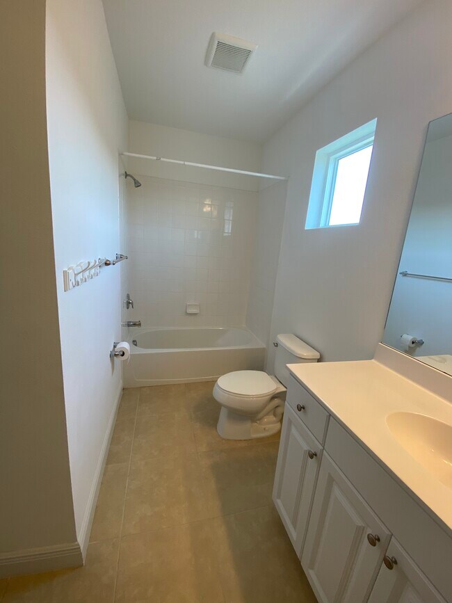 Building Photo - 10909 Shade Tree Cv