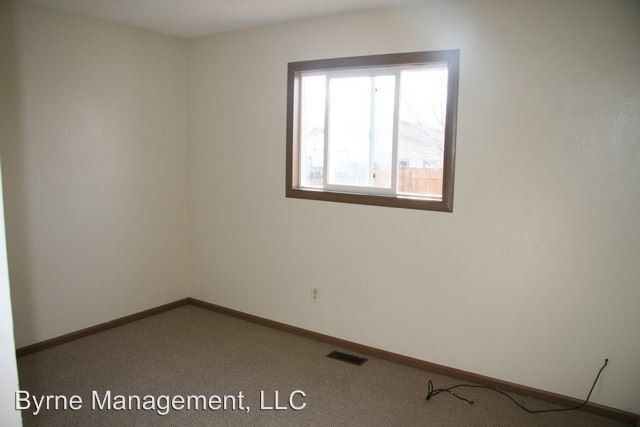 Building Photo - 3 br, 1 bath House - 1812 Saratoga Drive