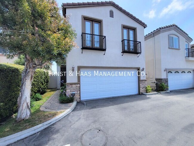 Building Photo - 15616 Firmona Ave