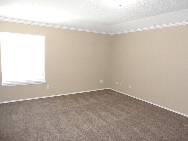 Building Photo - 6421 Jennie Ln