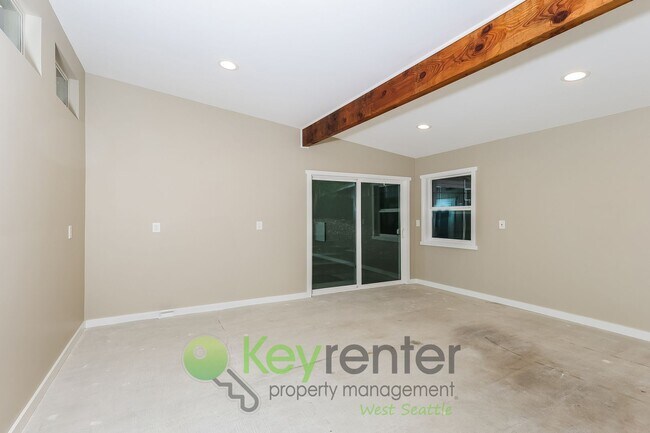 Building Photo - Remodeled Home with Zen Room, Soaking Tubs & Gas Fireplace