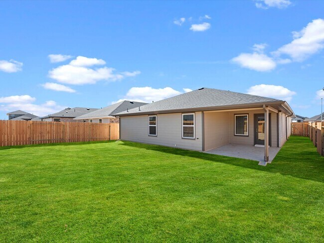 Building Photo - 3335 Silverton Dr