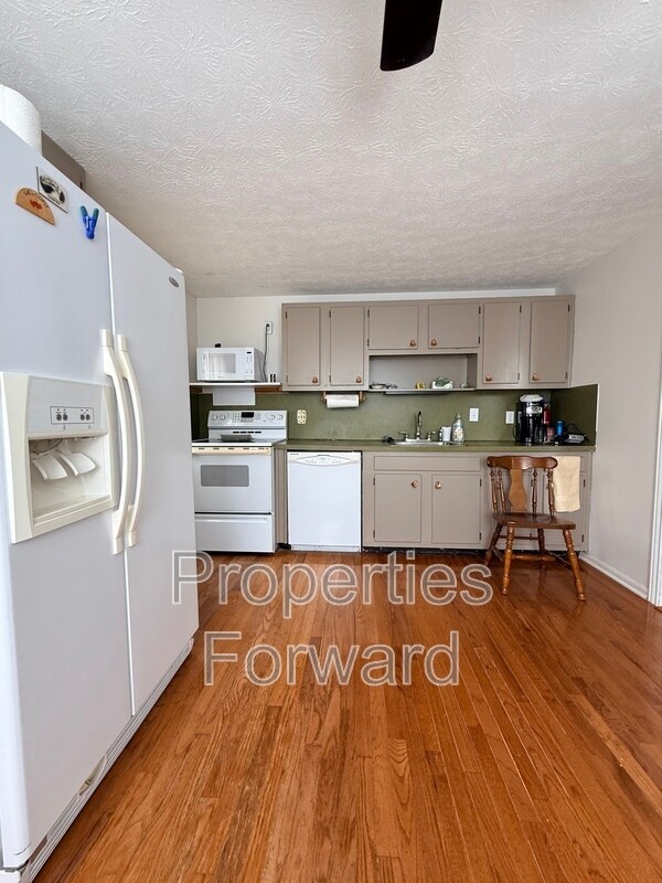 Building Photo - 873 Allison Dr