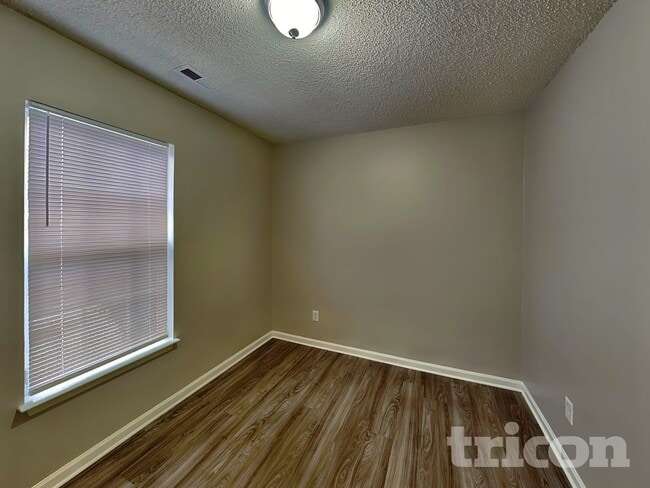 Building Photo - 3052 Westwinds Ct