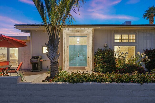Building Photo - Luxury Golf Course Retreat in Indian Wells