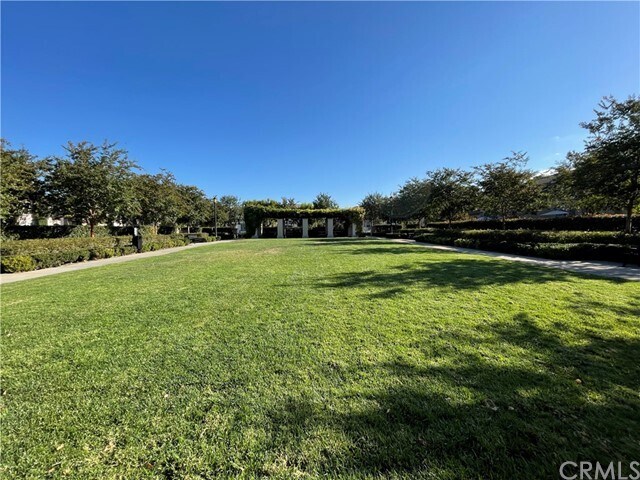 Building Photo - 36 Calypso