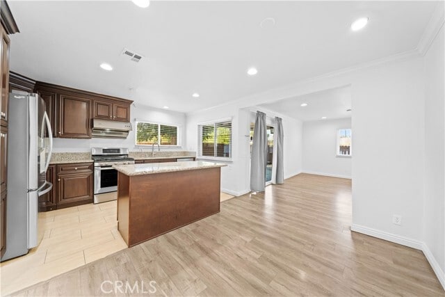 Building Photo - 15410 Elm Ln