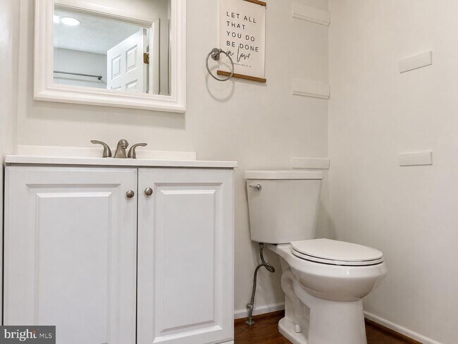 Building Photo - 5580 Hecate Ct