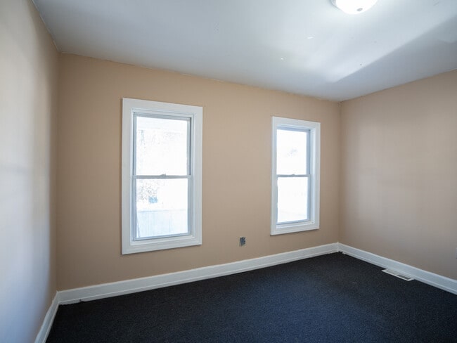 Building Photo - 640 Myrtle Ave