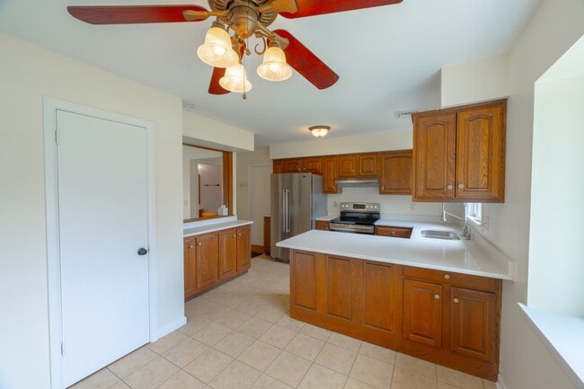 Building Photo - 2428 S Root River Pkwy