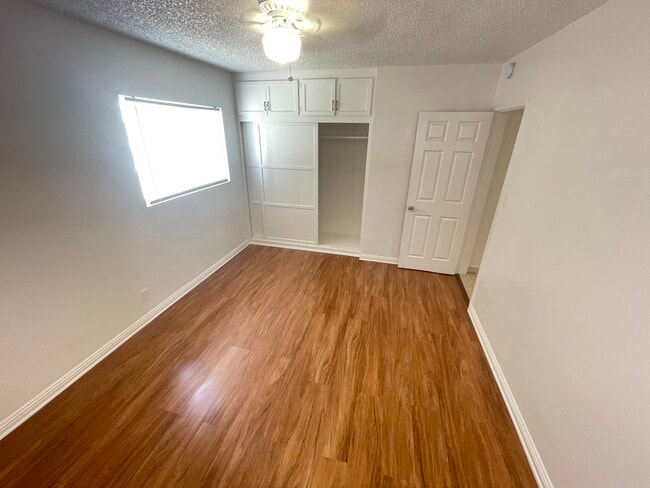 Building Photo - 26953 Cypress St