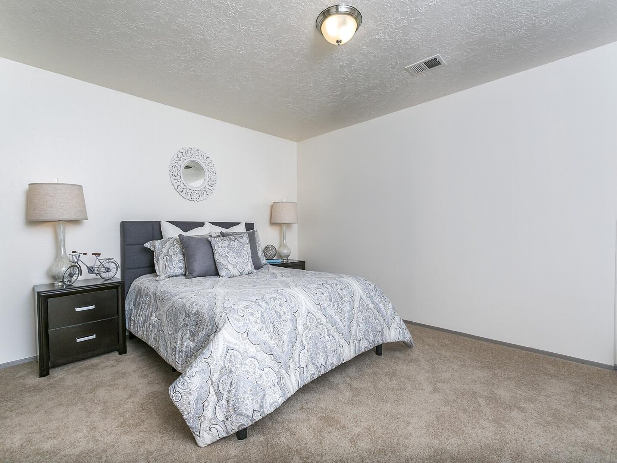 Building Photo - 4257 Imperial Dr