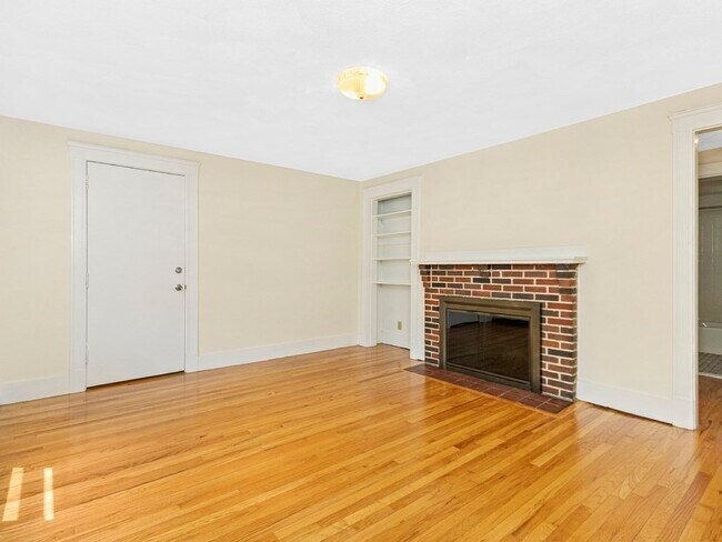 Building Photo - 1145 Boylston St