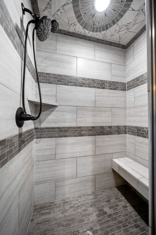 Building Photo - 222 Cooper River Wy