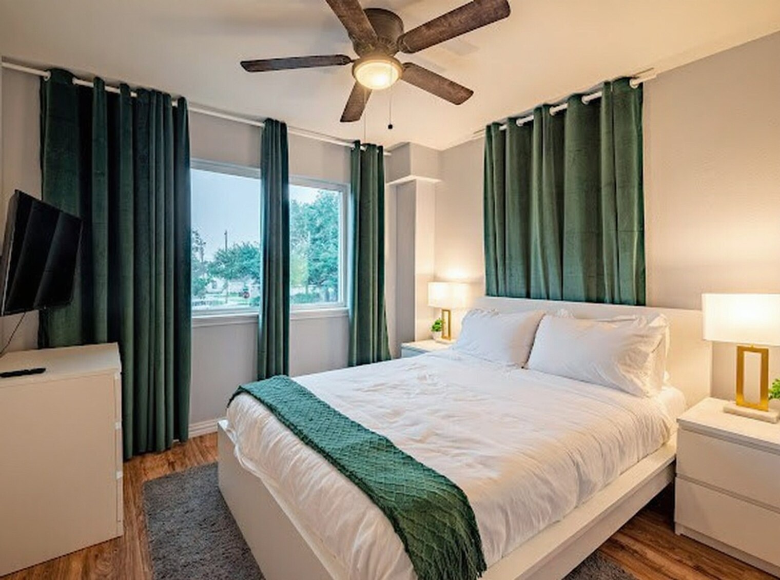 Building Photo - 3601 Anita St