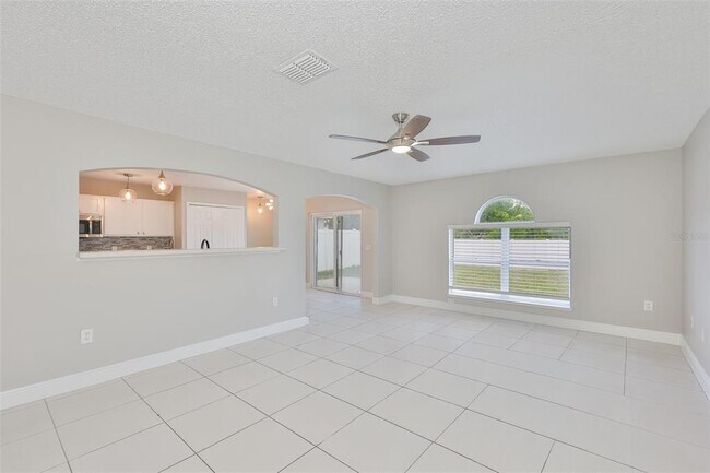 Building Photo - 10505 Opus Dr