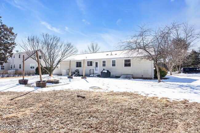 Building Photo - 46 Sunset Ave