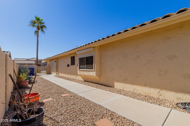 Building Photo - 14588 W Bison Path