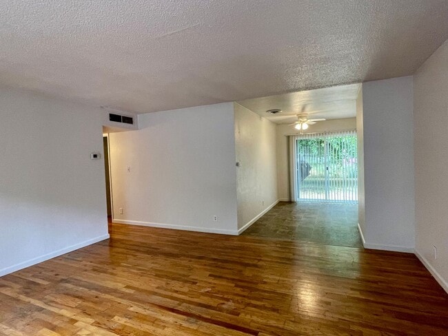 Building Photo - 3474 Nicolet Ln