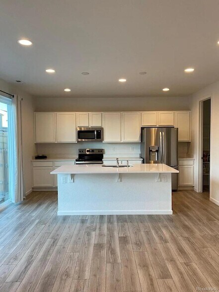 Building Photo - 2714 Admer Dr