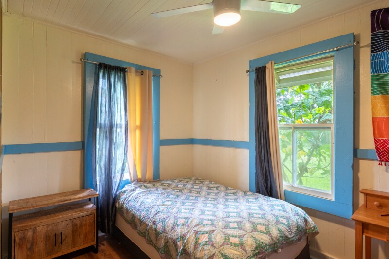 Building Photo - 398 Ohai St