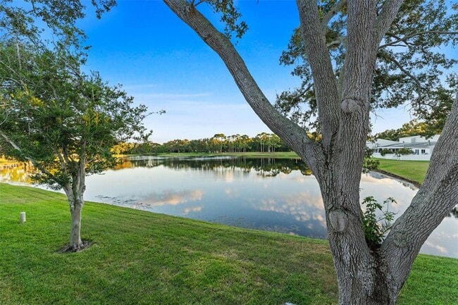 Building Photo - 3058 Overlook Pl