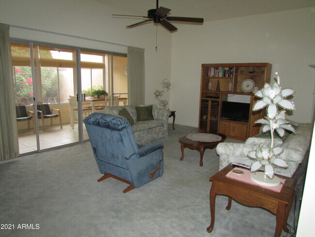 Building Photo - 10880 W Emerald Dr