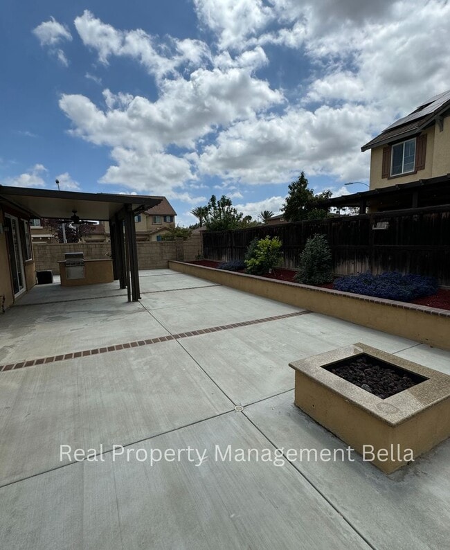 Building Photo - Stunning Single-Story Sanctuary in Menifee...