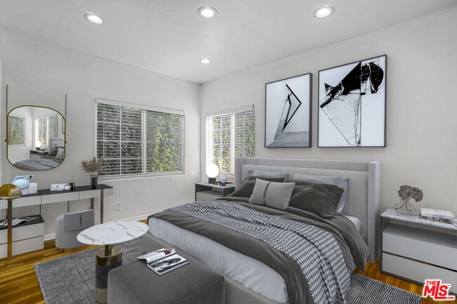 Building Photo - 10226 Regent St