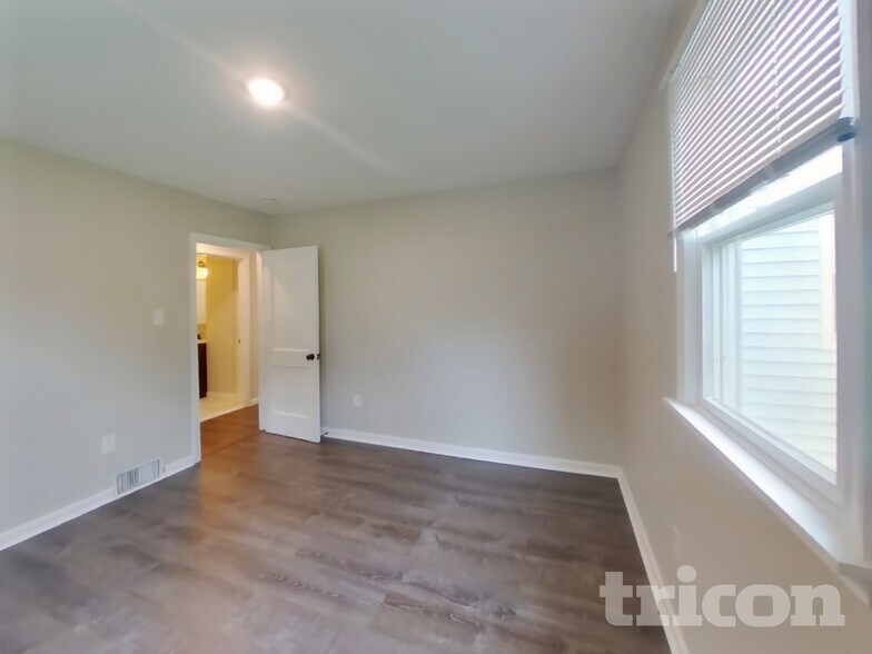 Building Photo - 34 Fahnestock Rd