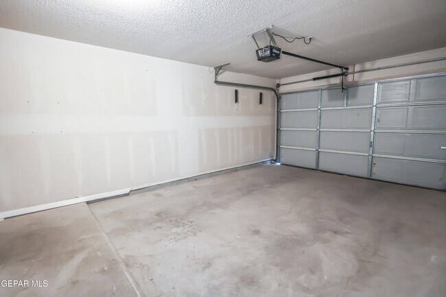 Building Photo - 4609 Joseph Rodriguez Dr