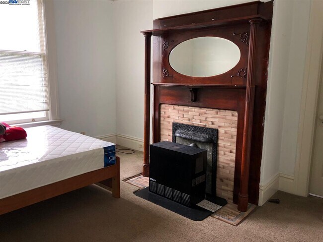 Building Photo - 1173 Park Ave E