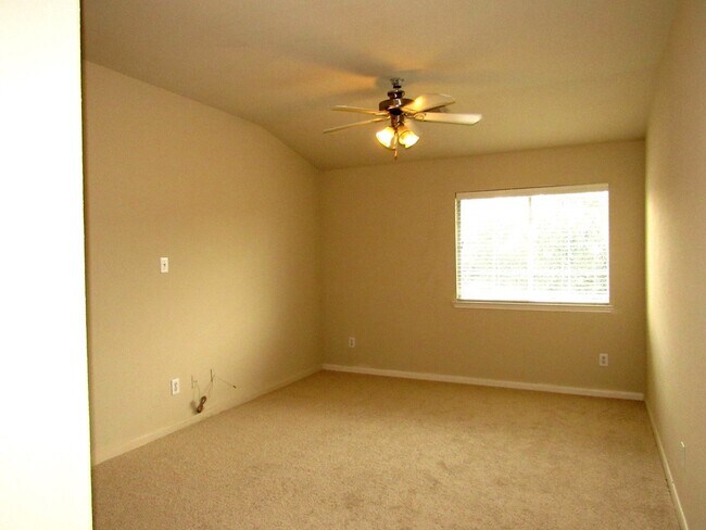 Building Photo - 21315 Bella Mountain Dr