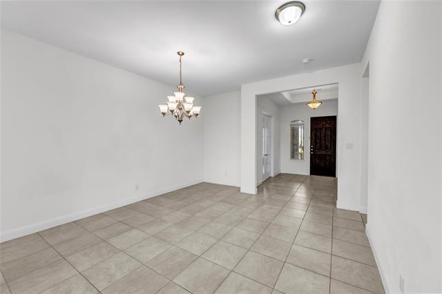 Building Photo - 1233 Carinna Dr