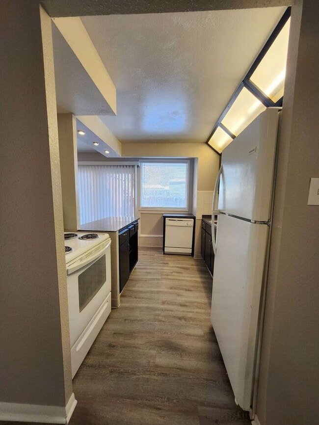 Building Photo - Charming 2-Bedroom Duplex | Limited-Time Offer: Save 50% on Next Month’s Rent!