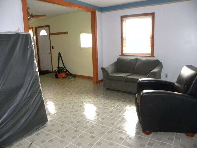 Building Photo - 2035 Dryden Rd