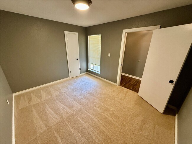 Building Photo - 20407 Fox Haven Ln